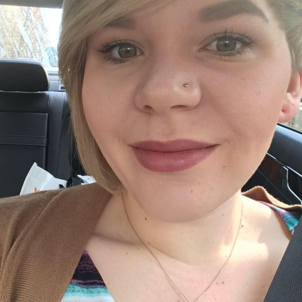 Meet your Posher, Abby